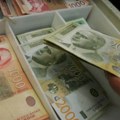 Evro sutra 117,46 dinara, dolar blizu 105