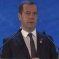 Prosto ne može da odoli: Medvedev provocira NATO na Tviteru!