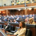 Kurti odbio da odgovara na poslanička pitanja, deo poslanika napustio sednicu parlamenta