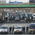 Poljoprivreda i protesti: Traktori blokiraju glavne puteve u Evropi, dok francuski farmeri sprovode „opsadu Pariza“