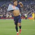 Uđeš u Embapeove cipele i odmah ga nadmašiš, čudesni Due doneo Parizu "ušatog", a sebi status legende