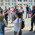 Zbor građana Voždovca okupio se ispred VIŠER u znak podrške studentima