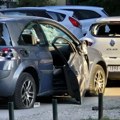 Razbijeni parkirani automobili: Za vreme demonstracija u Novom Sadu demolirano nekoliko vozila (foto)