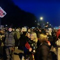 Počeo protest u Novom Sadu: Vučić otkazao dolazak, građani ipak na ulici