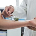 Imate artritis i krećete na more? Ovo su najvažniji saveti lekara