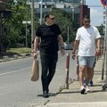 Каспер посетио Мину Костић у "Лази Лазаревић": Са њим стигао и њен брат, донели јој пуну кесу ствари