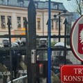 Sve više građana ispred Ustavnog suda u Varšavi, policija pojačala obezbeđenje