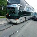Sudar autobusa i golfa u Šapcu, povređeno 10 dece i odrasla osoba, uhapšen vozač