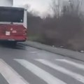 Dim kulja iz autobusa na liniji 59 na Banjici