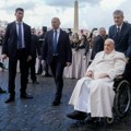 Zdravstveno stanje Pape Franje i dalje loše