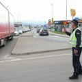 Pijan kao letva! Policija kod Subotice zaustavila vozača kamiona, "naduvao" 3,28 promila