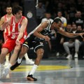 Košarkaši Zvezde se vratili na teren, Partizan se nije pojavio, odluka o utakmici u četvrtak