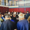 Protiv spaljivanja guma u naselju!: Vlast i građani Bosanskog Grahova nezadovoljni namerom investitora u selu Vidovići