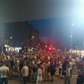 Nakon protesta privedeno 56 osoba, zadržano 16 osumnjičenih za nasilničko ponašanje, šest policajaca povređeno