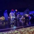 Poginuo vozač "BMW": Oglasio se MUP o teškoj nesreći kod Mladenovca: Četiri osobe prevezene u Urgentni centar