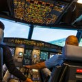 Piloti ispuštali čudne zvuke dok su se javljali kontroli leta: Svi pričaju o ovom snimku, jedan deo je hit!