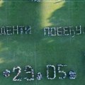 Kreativna podrška skupu “Ti i ja, Slavija” iz Kragujevca: Telima “ispisana” poruka “Studenti pobeđuju!”