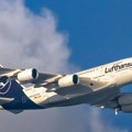 Drama u avionu za "drugi najveći srpski grad"! Pilot poslao signal za pomoć, aktivirana šifra za opasnost