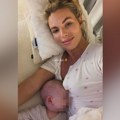Ivona Polumenta objavila nežan prizor sa sinom: Mali Isak ušuškan u maminom zagrljaju poželeo svima laku noć