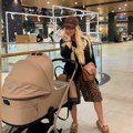 "Ja sam te rodila, a ti ćeš osvojiti svet" Dea Đurđević podelila neodoljivu fotografiju sa ćerkicom Iris, objava izazvala…