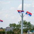 Dan srpskog jedinstva, slobode i nacionalne zastave – u Zrenjaninu na nekoliko lokacija postavljeno više od hiljadu zastava