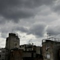 Пљускови, негде и јак ветар, али топло: Данас могућа киша и у деловима Београда, ево и када