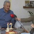 Slavljenik Rade: Danas puni 68 godina, ali proslavlja 17. rođendan po redu (video)