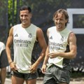 Bruka u Madridu! Osvojio pet titula Lige šampiona, nosio kapitensku traku, pa doživeo neviđeno poniženje: Na oproštaj legende…