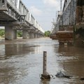 U poplavama i klizištima u Nepalu i Indiji stradalo najmanje 60 osoba