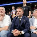 Grobari "zapalili" Arenu! Cela hala pevala "Ostoja, puši k***c..." predsedniku Partizana!