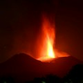 Vulkan Etna pokazao nove znake aktivnosti, izbacio užareni materijal i pepeo