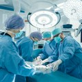 Zašto su hirurške uniforme uvek u plavoj ili zelenoj boji: Postoji važan razlog