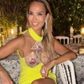 Bogata Srpkinja (54) ludovala u u Sen Tropeu: U jarko žutoj haljini mamila poglede - ima noge za desetku