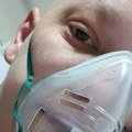 "Nemaš kosu, ali si i dalje moja mama!" Matea zbog teške bolesti završila fakultet: Sin joj je najveća snaga!