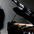 Omaž osnivaču stevanu hristiću: Koncert Beogradske filharmonije uz pijanističku zvezdu Denisa Kožuhina