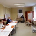 Na lokalnim izborima u Poljskoj vode opozicioni konzervativci Kačinjskog