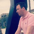 Gej afera pevača trese Srbiju: Voditelj ga raskrinkao, a ovaj ga je sada kontaktirao: "Zvao me je da me moli"