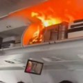 Путници врискали, док је посада гасила ватру Пожар у кабини авиона на 10.500 метара висине (видео)