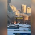 (Video) Ruski fakultet u plamenu: Požar izbio u kancelariji zgrade u Novosibirsku, evakuisano 670 studenata