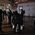 Нова провокација за Бадњи дан на КиМ: Јаке снаге полиције уклониле транспарент на коме пише "Христос се роди"