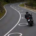 Šta znače beli krugovi na putu? Novi znak zbunjuje vozače, uveli ih Austrija, Nemačka, Slovenija…