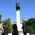 Ministar Đurić i ambasadorka Francuske položili vence na Spomenik zahvalnosti Francuskoj
