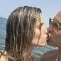 Pršte strasti! Bivši verenik Jovane Jeremić ne odvaja se od devojke: Ona u bikiniju, on sa kajlom "Između..."
