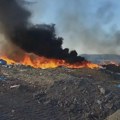 Велики пожар на депонији код Јарка: Облаци густог дима се надвили над Сремском Митровицом ФОТО