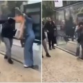 Sprejem pokušao da zapali ženu na protestima u Francuskoj: Priveden tinedjžer zbog napada (video)