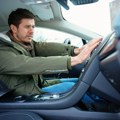Grejanje u automobilu slabo radi? Ovaj znak može da ukaže na skup kvar motora