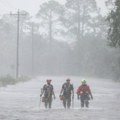 Razorne posledice uragana Idalia na Floridi: Dvoje poginulih, stotine hiljada ljudi bez struje, ulice pretvorene u reke