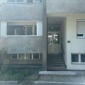 Prve slike sa mesta ubistva u Rakovici: Komšije šokirane nakon što je muž ušetao u policiju i priznao da je ubio ženu…
