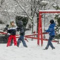 Spremite se jer danas stiže sneg do 15 cm: Temperatura za vikend pada -8, a evo kako će biti vreme za Božić