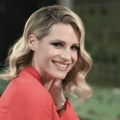 Ko je Mišel Hunciker: Voditeljka finala Evrovizije koja je Ramacotija napustila zbog sekte